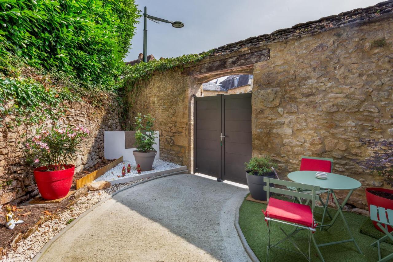Le Pecharmant - Lescapade Medievale Sarlat Экстерьер фото