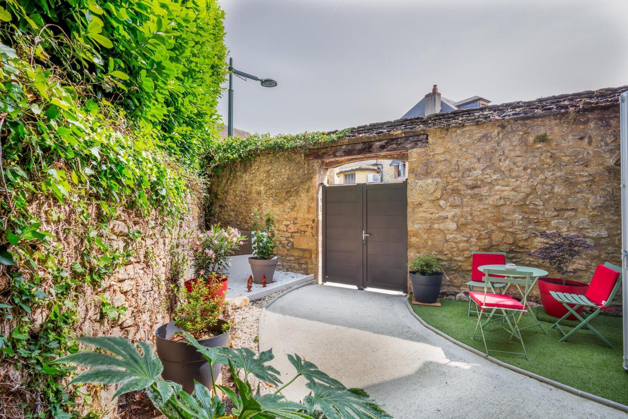 Le Pecharmant - Lescapade Medievale Sarlat Экстерьер фото